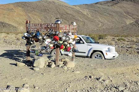 Mit dem Jeep an der Teakettle Junction