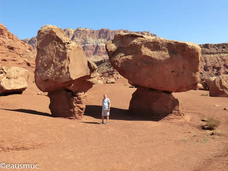 Marble Canyon /  Sandstone Boulder