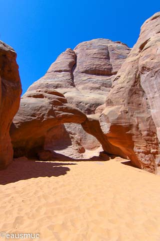 Sand Dune Arch