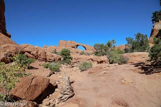 Skyline Arch aus der Ferne