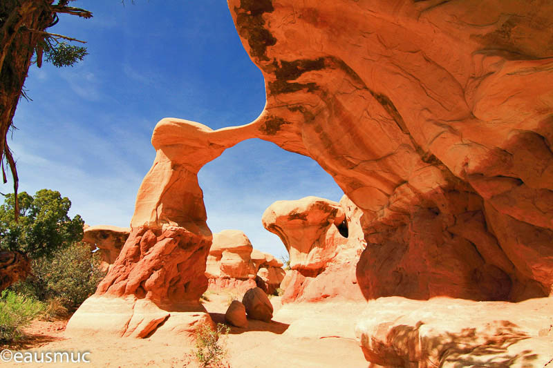 Metate Arch